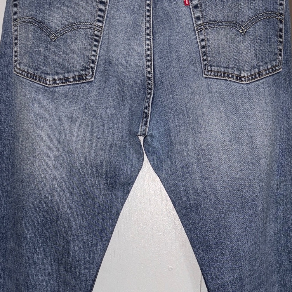 Levi's Men's Denim Blue Straight Jeans - Picture 8 of 9